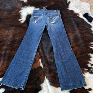 7 for all mankind white 7 dojo flare jeans size 27